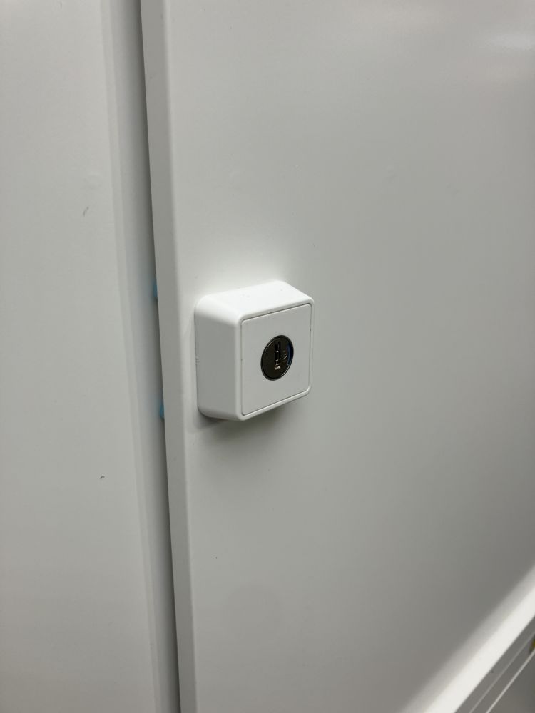 オカムラレクトラインシリーズ 3段ラテラル・引違い上下書庫 商品画像3