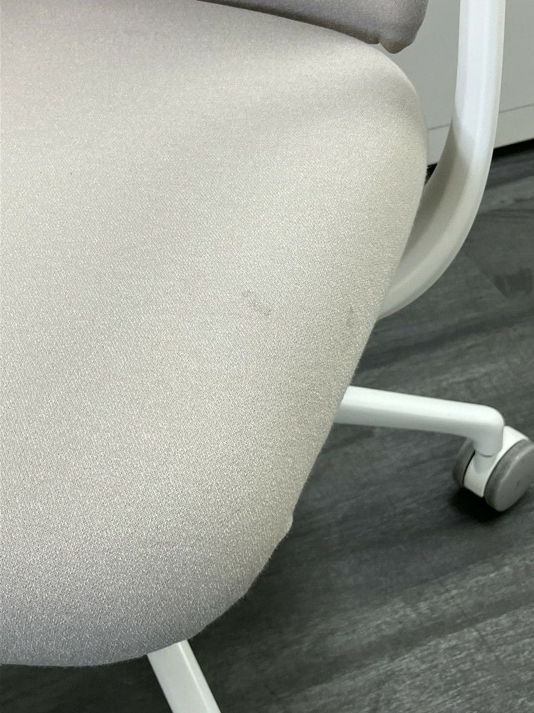 オカムラエントリー（ENTRY）チェア 固定肘付ライブスエントリーチェア 商品画像6