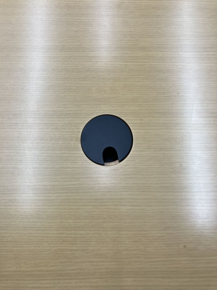 オカムラフェムールシリーズ 役員室用家具4点セット	 商品画像3
