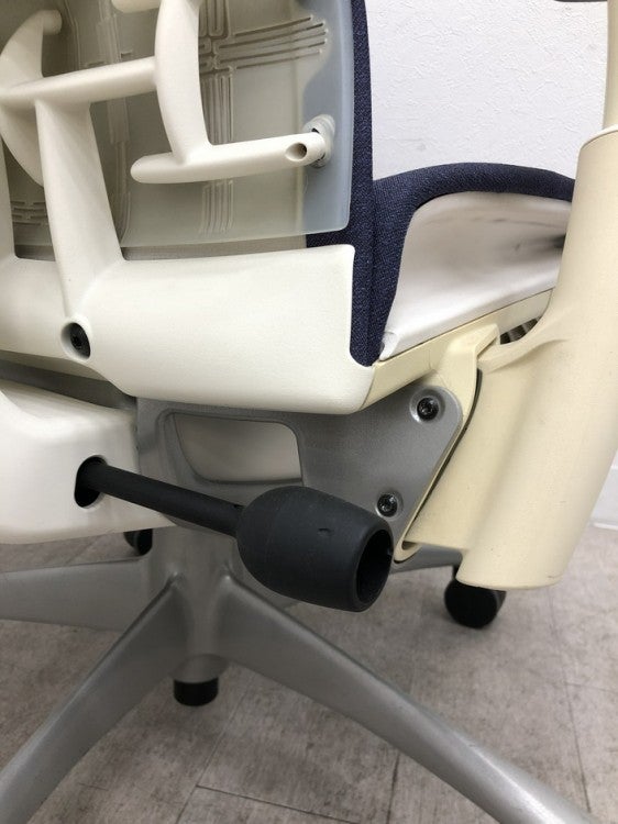 HermanMiller（ハーマンミラー）エンボディチェア 可動肘付エンボディチェア 商品画像15
