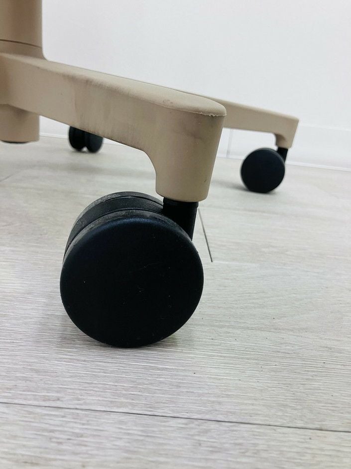 コクヨMonet（モネット）シリーズ 固定肘付モネットチェア 商品画像8