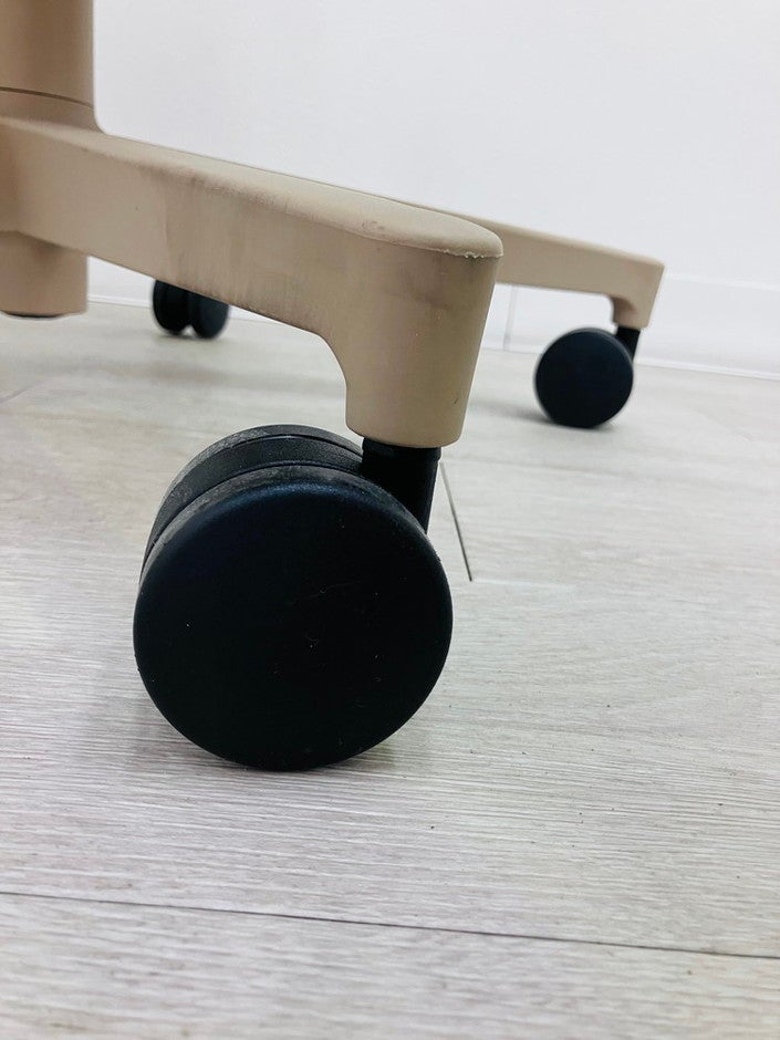 コクヨMonet（モネット）シリーズ 固定肘付モネットチェア 商品画像8