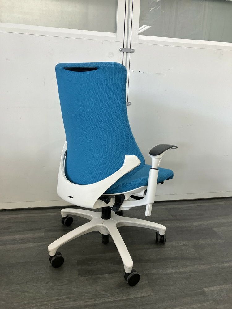 イトーキf(エフチェア)シリーズ 可動肘付エフチェア 商品画像2