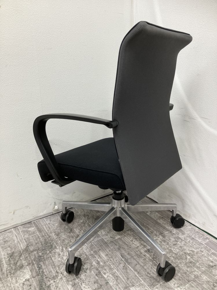 ホウトクKusch+Co 固定肘付ミーティングチェア 商品画像9