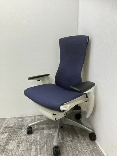 HermanMiller（ハーマンミラー）エンボディチェア 可動肘付エンボディチェア 商品画像1