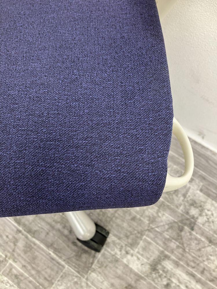 HermanMiller（ハーマンミラー）エンボディチェア 可動肘付エンボディチェア 商品画像4