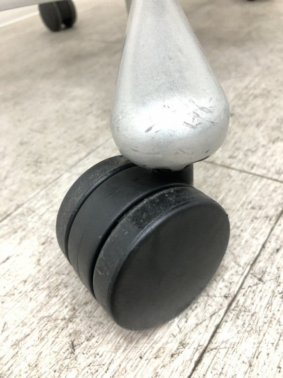 HermanMiller（ハーマンミラー）エンボディチェア 可動肘付エンボディチェア 商品画像17