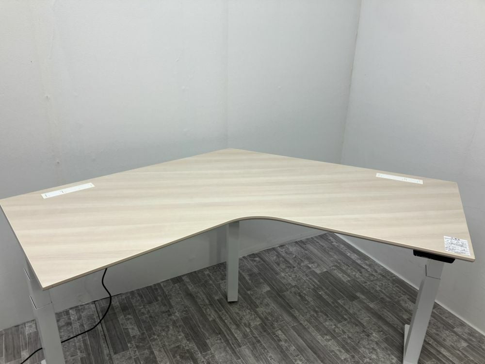 オカムラSwift(スイフト)シリーズ 電動昇降式ブーメランデスク 商品画像2