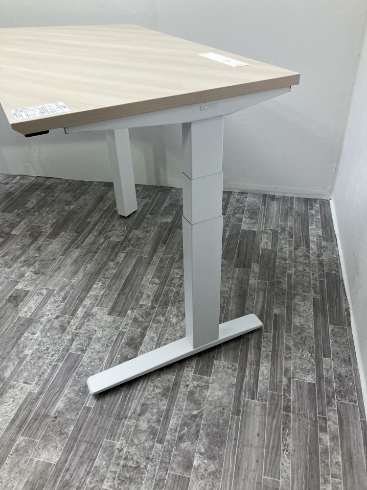 オカムラSwift(スイフト)シリーズ 電動昇降式ブーメランデスク 商品画像5