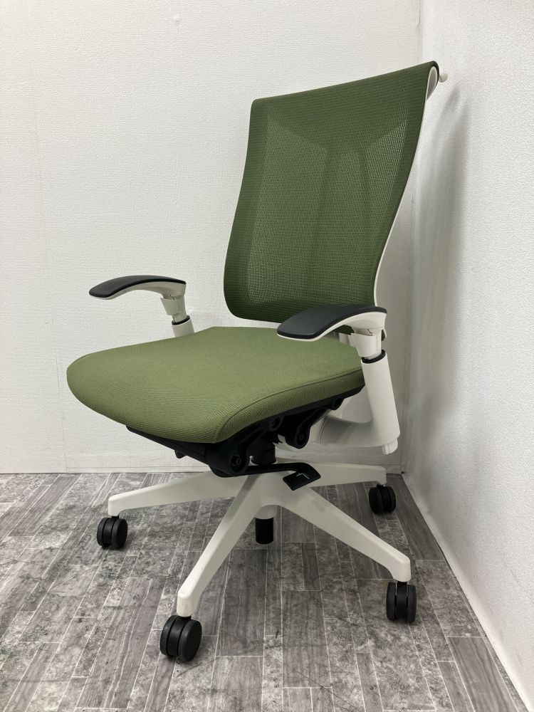 イトーキCeleeo(セレーオ)シリーズ 可動肘付セレーオチェア 商品画像1