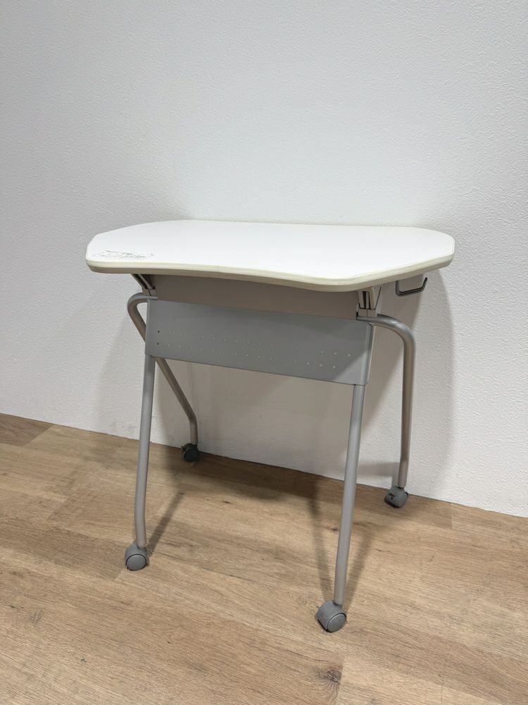 コクヨ平行スタックテーブル 商品画像1