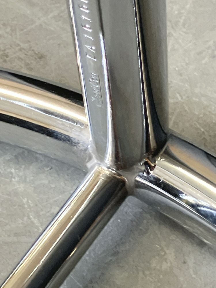 E1027シリーズ サイドテーブル 商品画像13