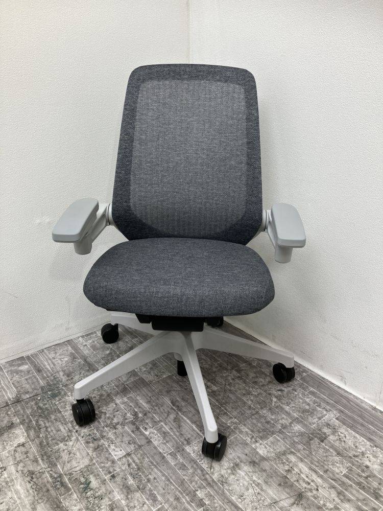 イトーキノート(nort)チェア 可動肘付きノートチェア 商品画像2