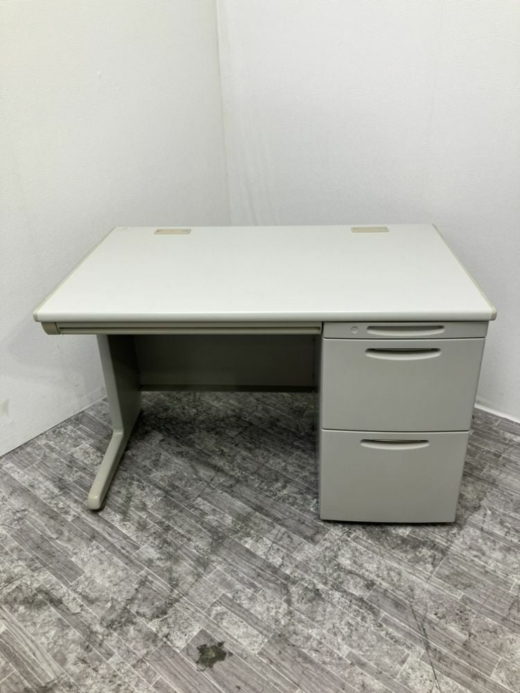 オカムラ1100片袖デスク 商品画像1