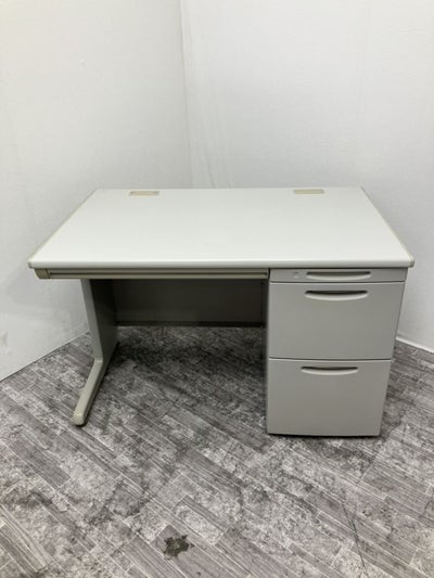 オカムラ1100片袖デスク 商品画像1