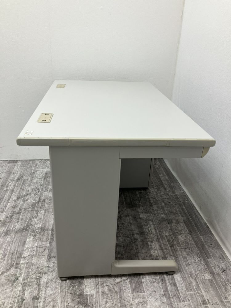 オカムラ1100片袖デスク 商品画像4