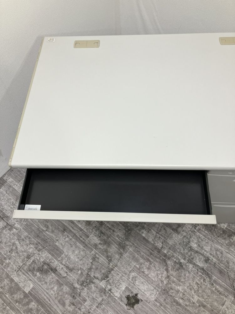 オカムラ1100片袖デスク 商品画像7
