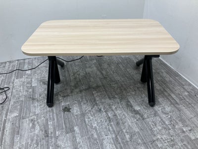 スチールケース1200電動昇降デスク 商品画像1