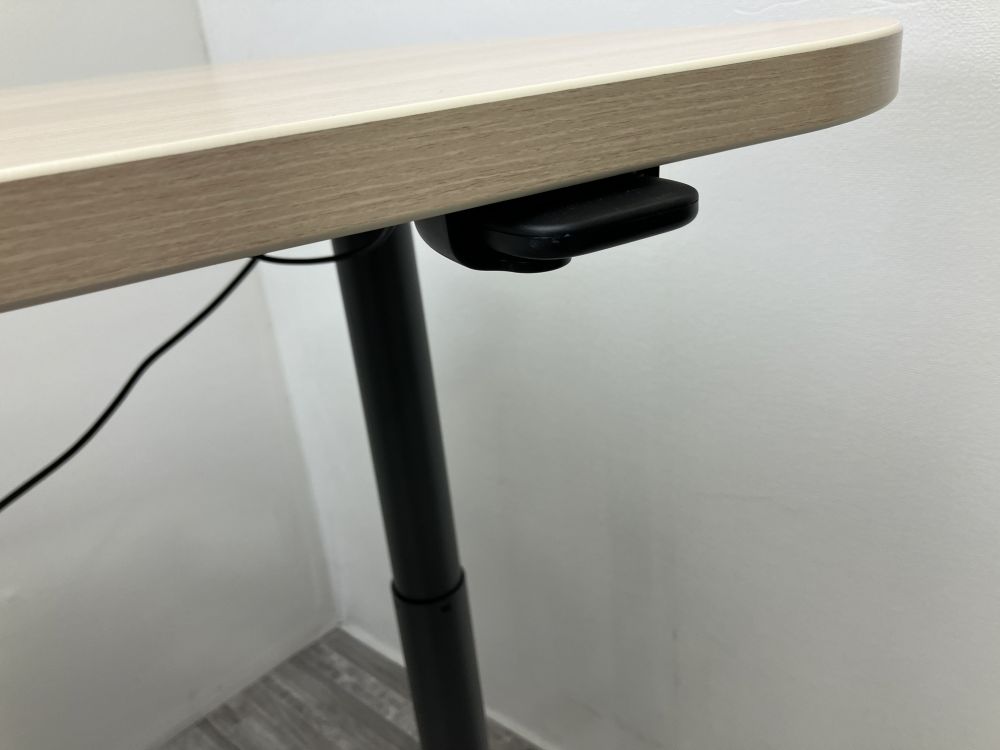 スチールケース1200電動昇降デスク 商品画像5