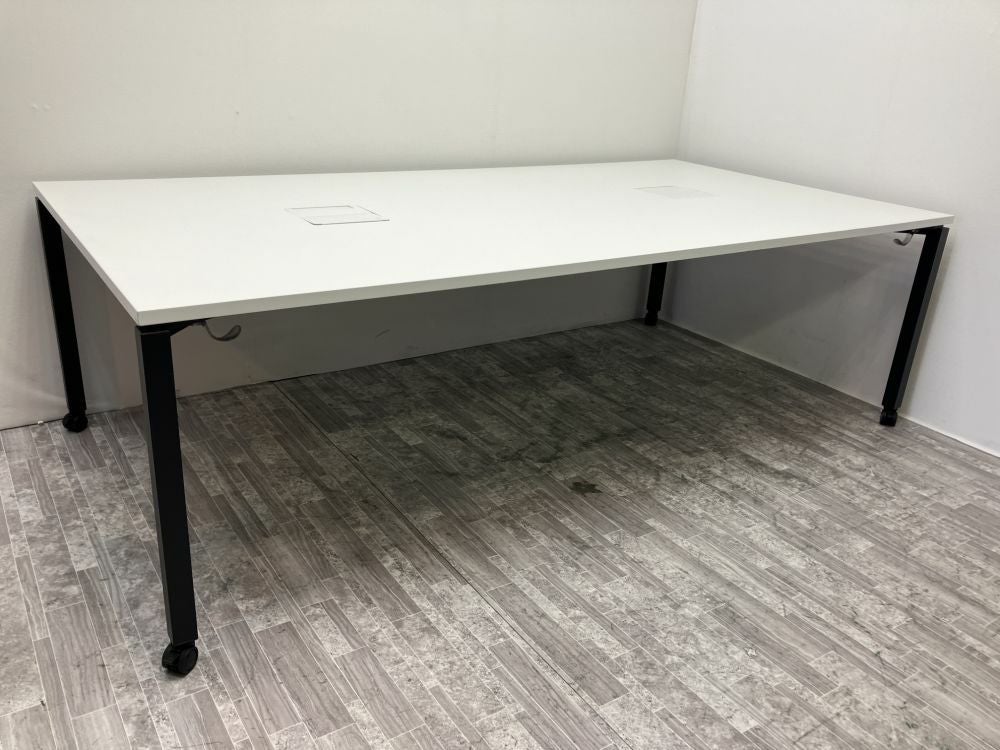 コクヨワークフィットシリーズ 2400ミーティングテーブル 商品画像1