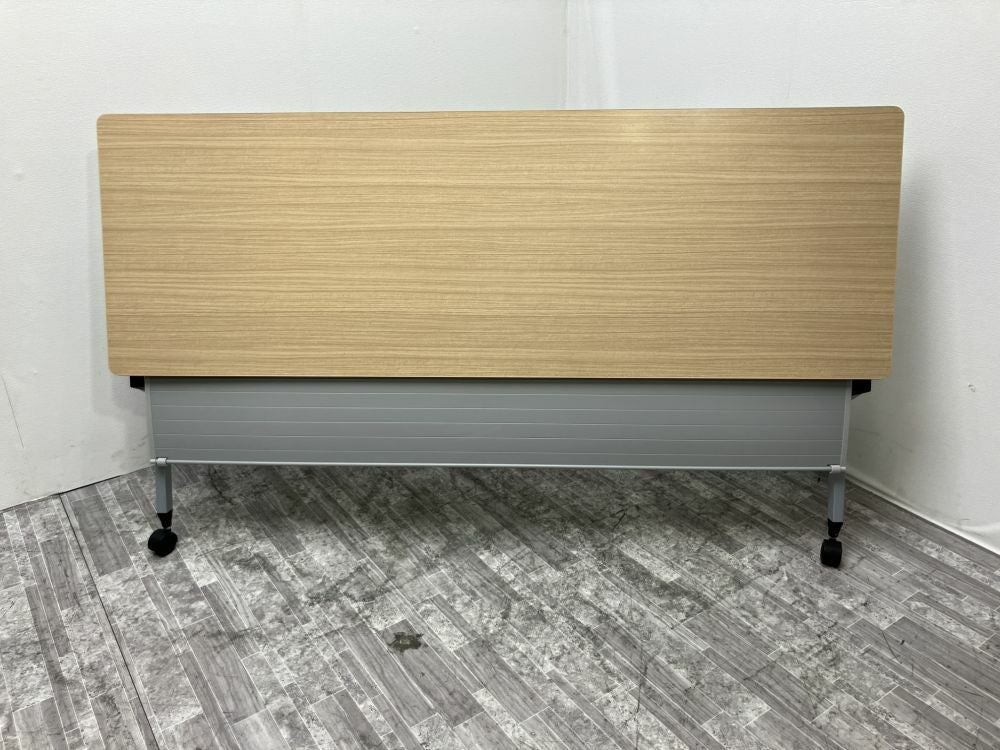 イトーキHXシリーズ 1800サイドスタックテーブル 商品画像1