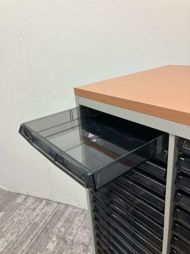 ウチダ（内田洋行）天板付きB4クリアケース書庫 商品画像3
