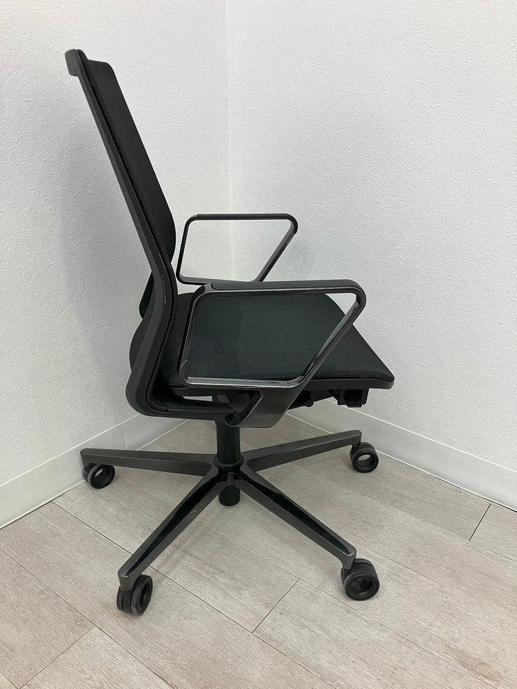 コクヨファブレ(FABRE) シリーズ 固定肘付ファブレチェア 商品画像3