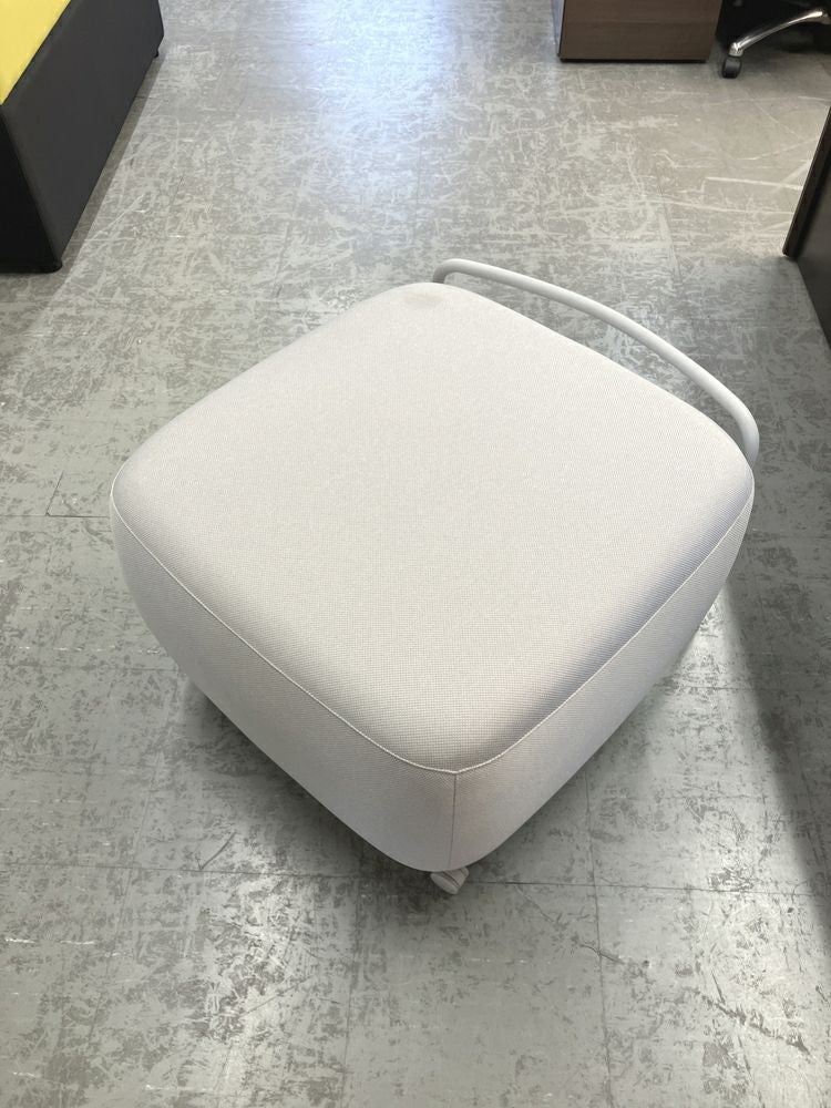 コクヨエニーソファシリーズ 1人掛けスツール 商品画像2