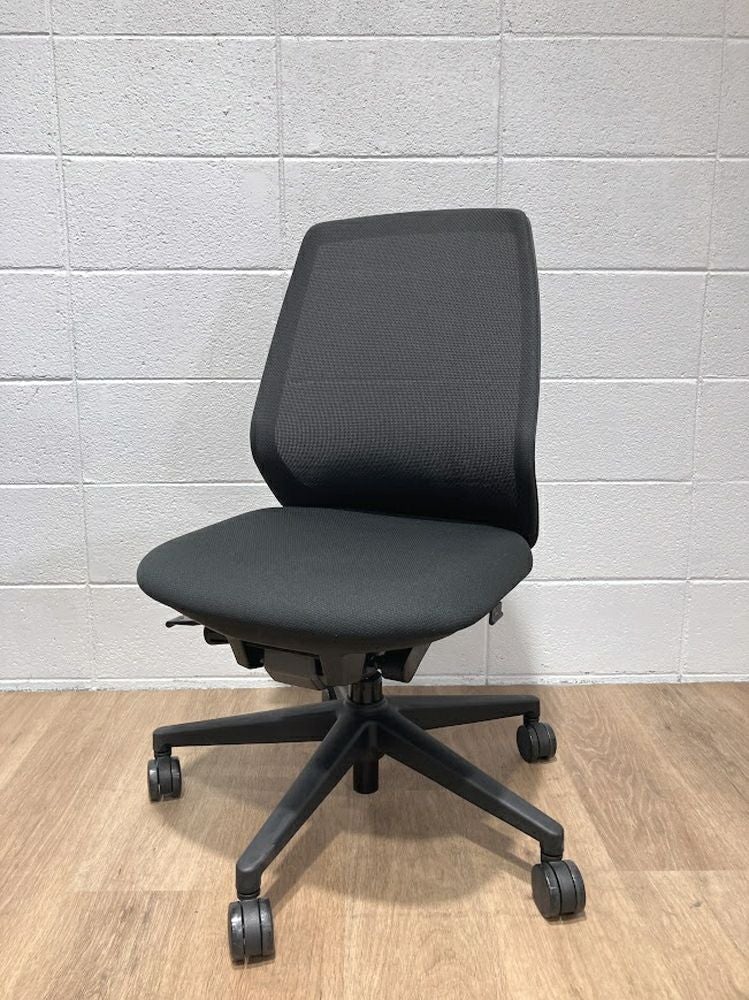 ウチダ（内田洋行）ニンバスチェア ニンバスチェア 商品画像1