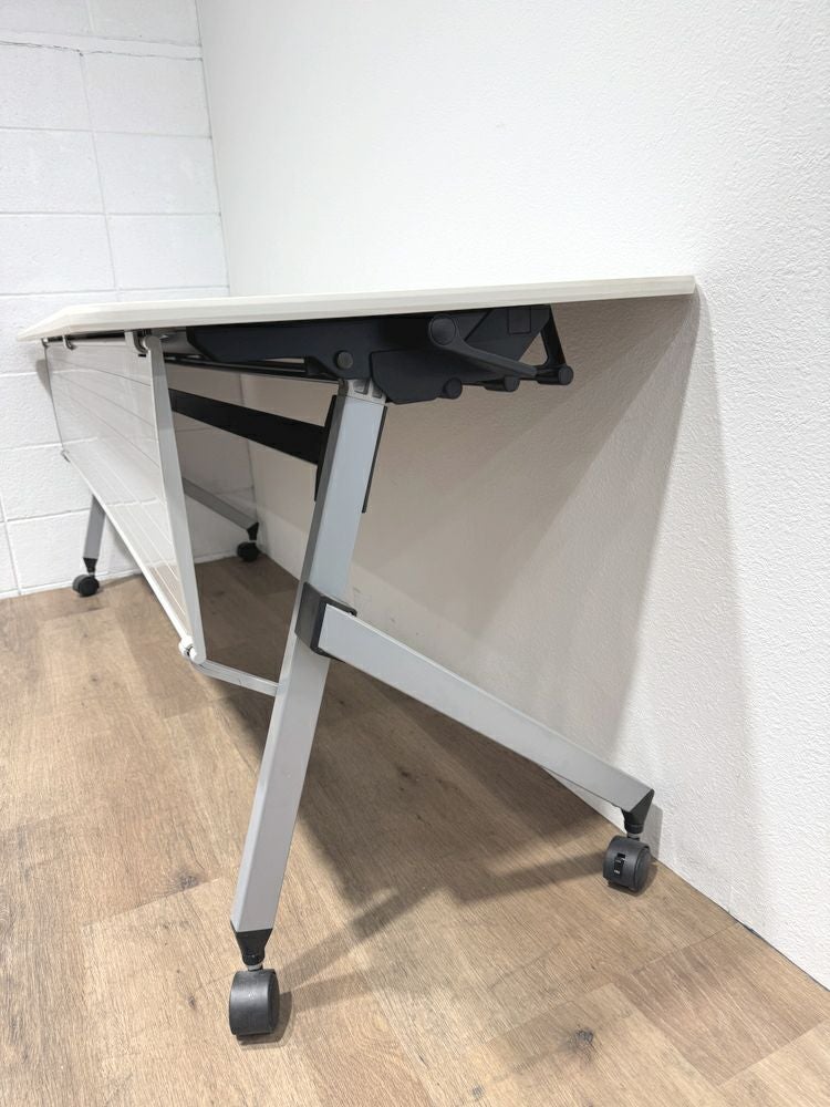 イトーキHXシリーズ 平行スタックテーブル 商品画像4