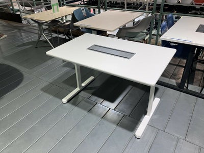 ライオンMDLシリーズ 1500ミーティングテーブル 商品画像1