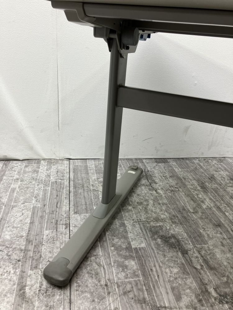 オカムラ1800サイドスタックテーブル 商品画像3