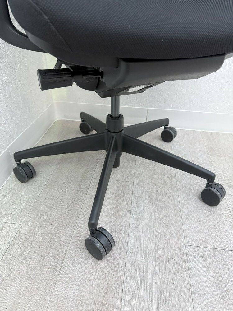 コクヨBezel(ベゼル)チェア 可動肘ベゼルチェア 商品画像14