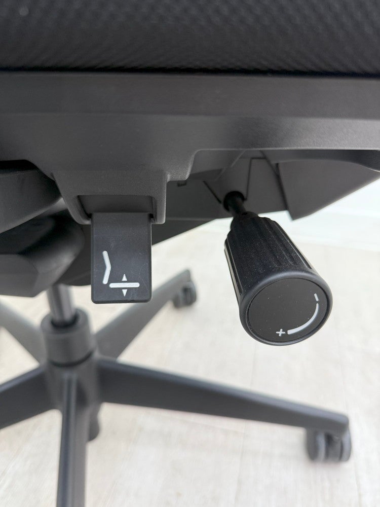 コクヨBezel(ベゼル)チェア 可動肘ベゼルチェア 商品画像19