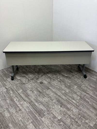 トヨスチール1800サイドスタックテーブル 商品画像1