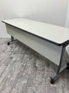 トヨスチール1800サイドスタックテーブル 商品画像3