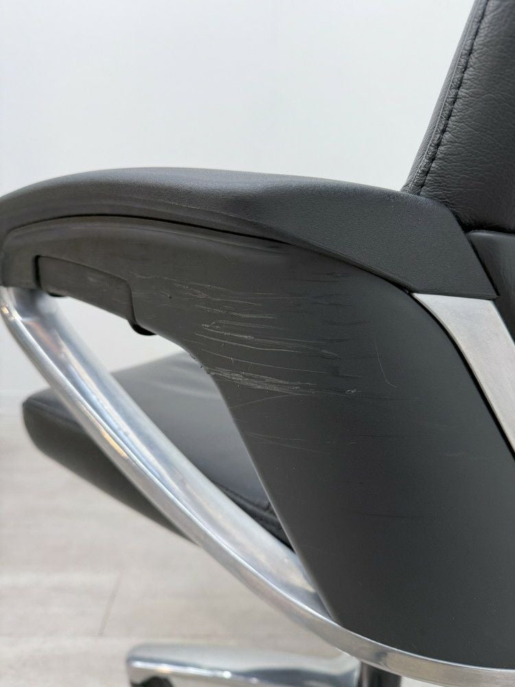 コクヨマネージメントチェア フィロソフィーシリーズ 固定肘付フィロソフィーチェア 商品画像19