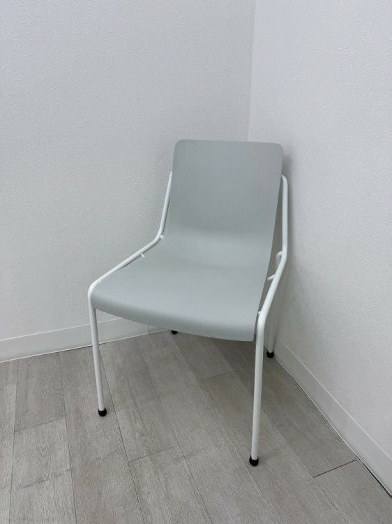 コクヨデイズオフィス オフセットフレームシリーズ ミーティングチェア 商品画像1