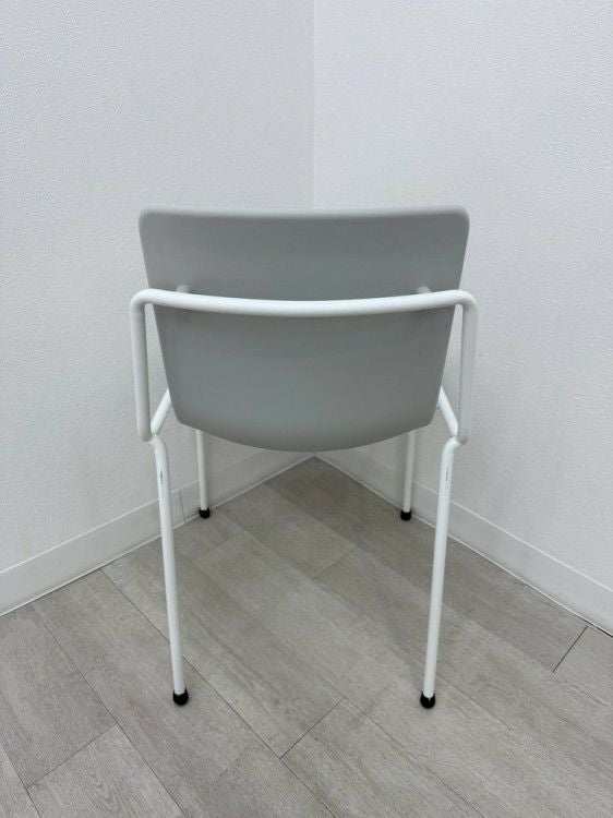 コクヨデイズオフィス オフセットフレームシリーズ ミーティングチェア 商品画像4