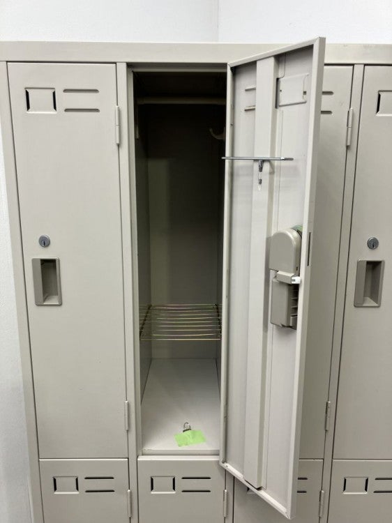 コクヨLKシリーズ　（コクヨ） 8人用ロッカー 商品画像3