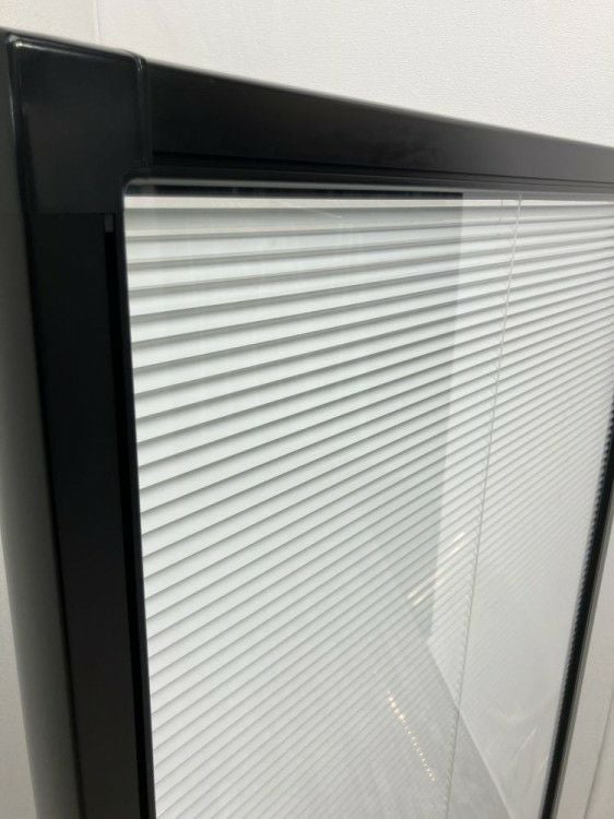 ブラインド内蔵型自立パーテーション 商品画像5