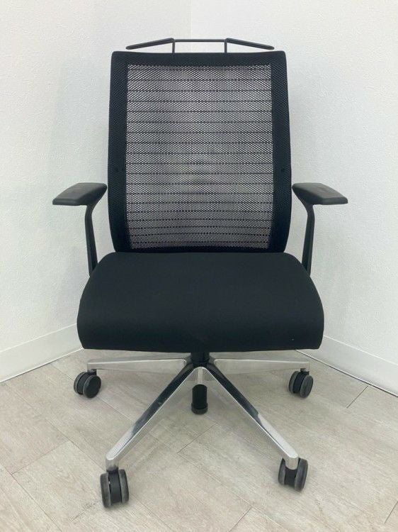 スチールケースシンク（Think）チェア 固定肘付シンクチェア 商品画像2