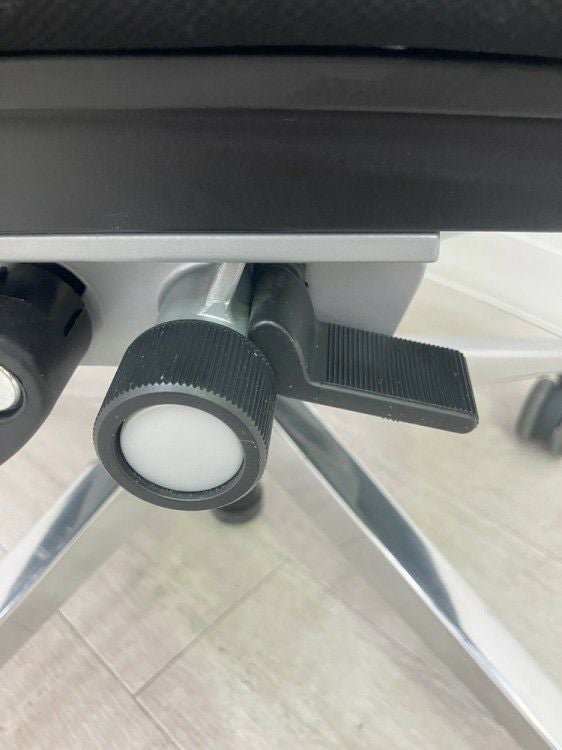 スチールケースシンク（Think）チェア 固定肘付シンクチェア 商品画像15