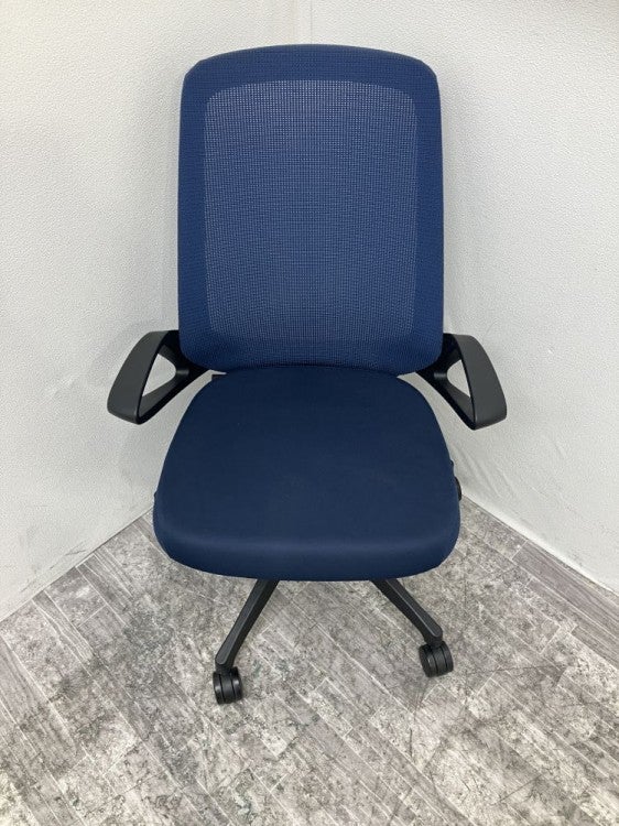 イトーキノート(nort)チェア 固定肘付ノートチェア 商品画像3