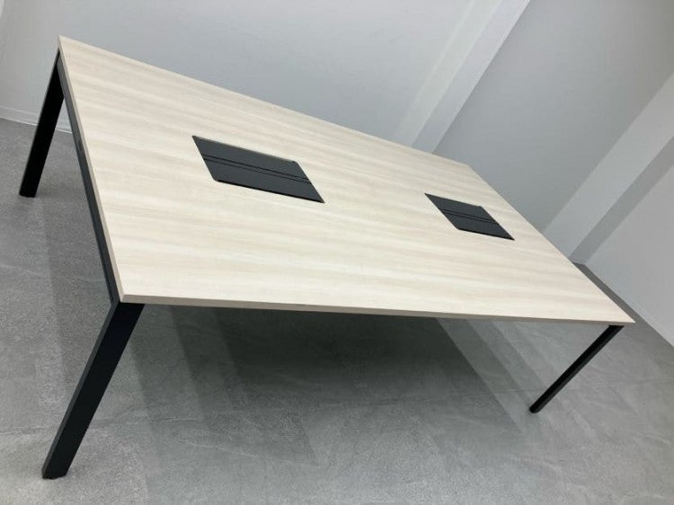 オカムラ2400フリーアドレスデスク 商品画像3