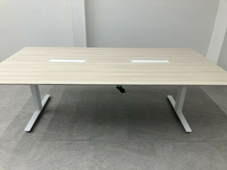 オカムラSwift(スイフト)シリーズ 電動昇降式2400ミーティングテーブル 商品画像3