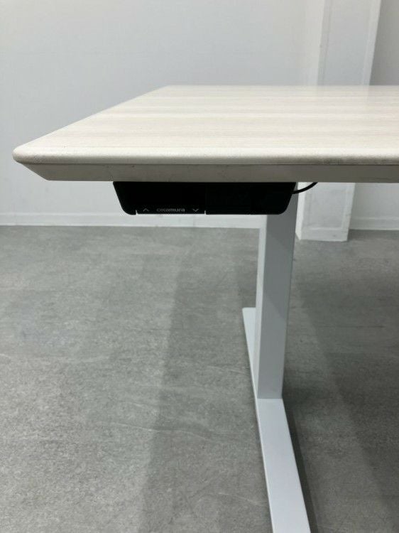 オカムラSwift(スイフト)シリーズ 電動昇降式2400ミーティングテーブル 商品画像4