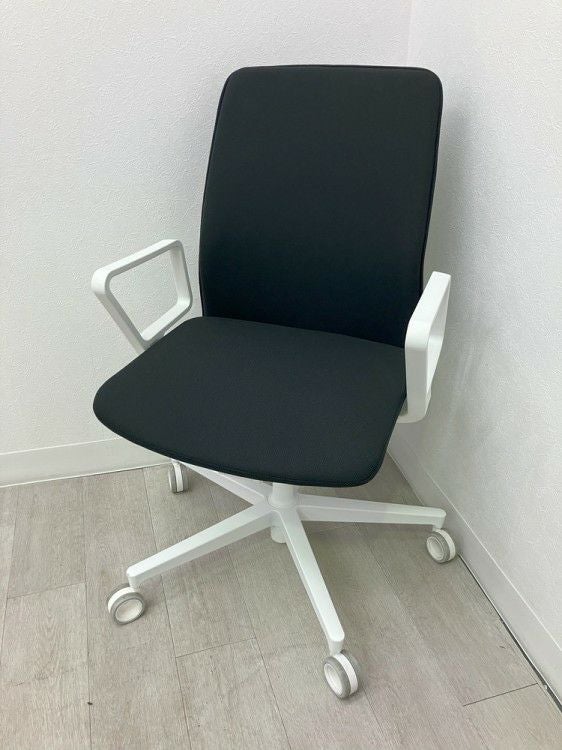 コクヨファブレ(FABRE) シリーズ 固定肘付ファブレチェア 商品画像1