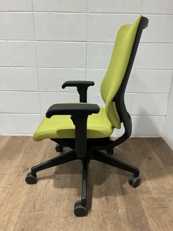 イトーキエピオス（EPIOS）チェア 可動肘付エピオスチェア 商品画像3