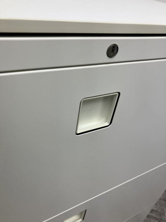 オカムラレクトラインシリーズ 天板付3段ラテラル書庫 商品画像4